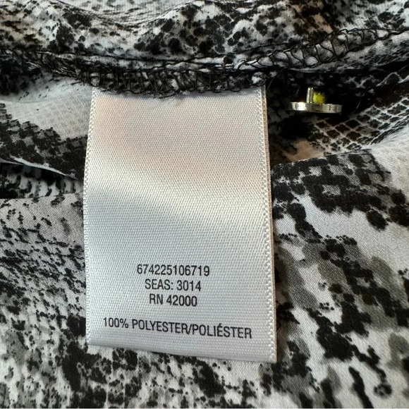 Jaclyn Smith XL Shirt Top Gray Snake Print Button Up Long Sleeve Henley V Neck - Picture 6 of 7